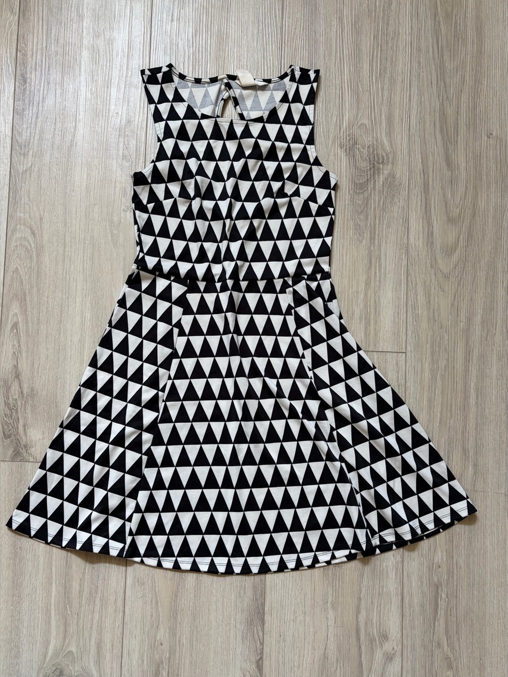 (NEW) H&M Sleeveless Fit-and-Flare Dress, size S